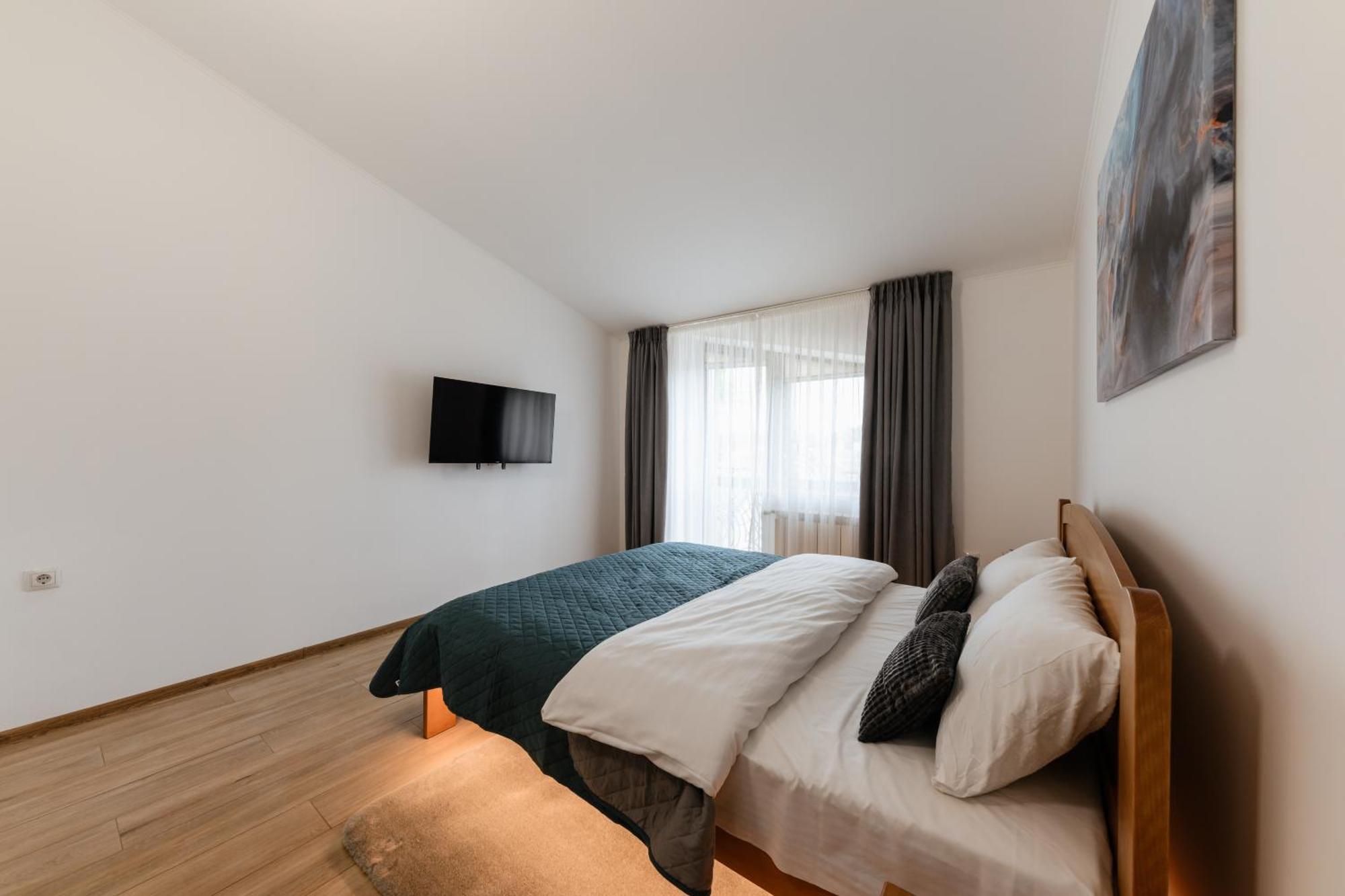 Luxury Apartments Uzhorod Exterior photo