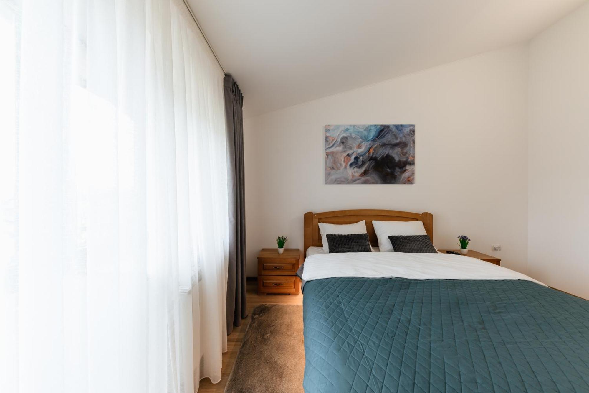 Luxury Apartments Uzhorod Exterior photo